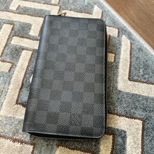 Louis Vuitton Zippy Organizer
